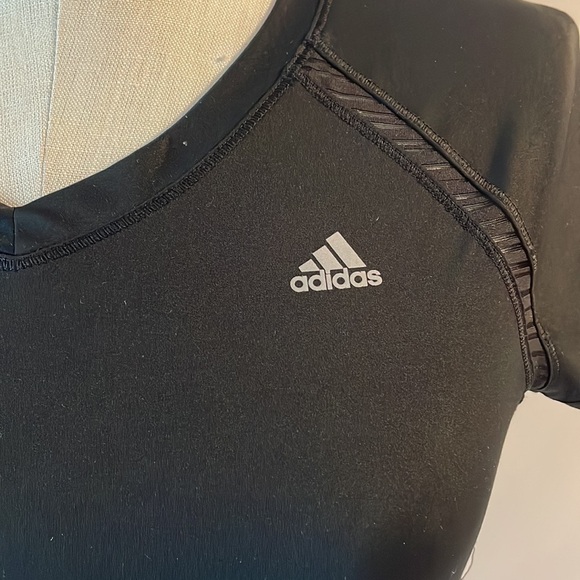 ADIDAS women’s CLIMALITE athletic top short sleeve V neck size Small BLACK - Picture 2 of 9